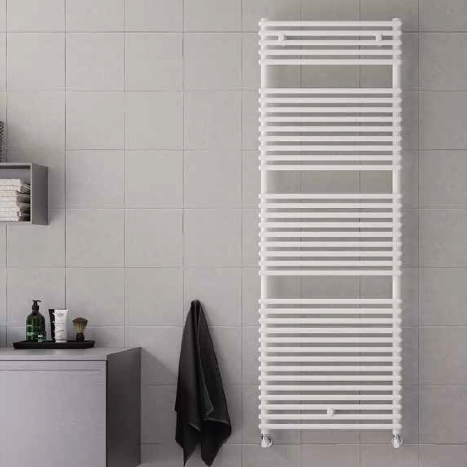 Termoarredo idraulico modello Catania di Lazzarini 1450x600 - Bianco