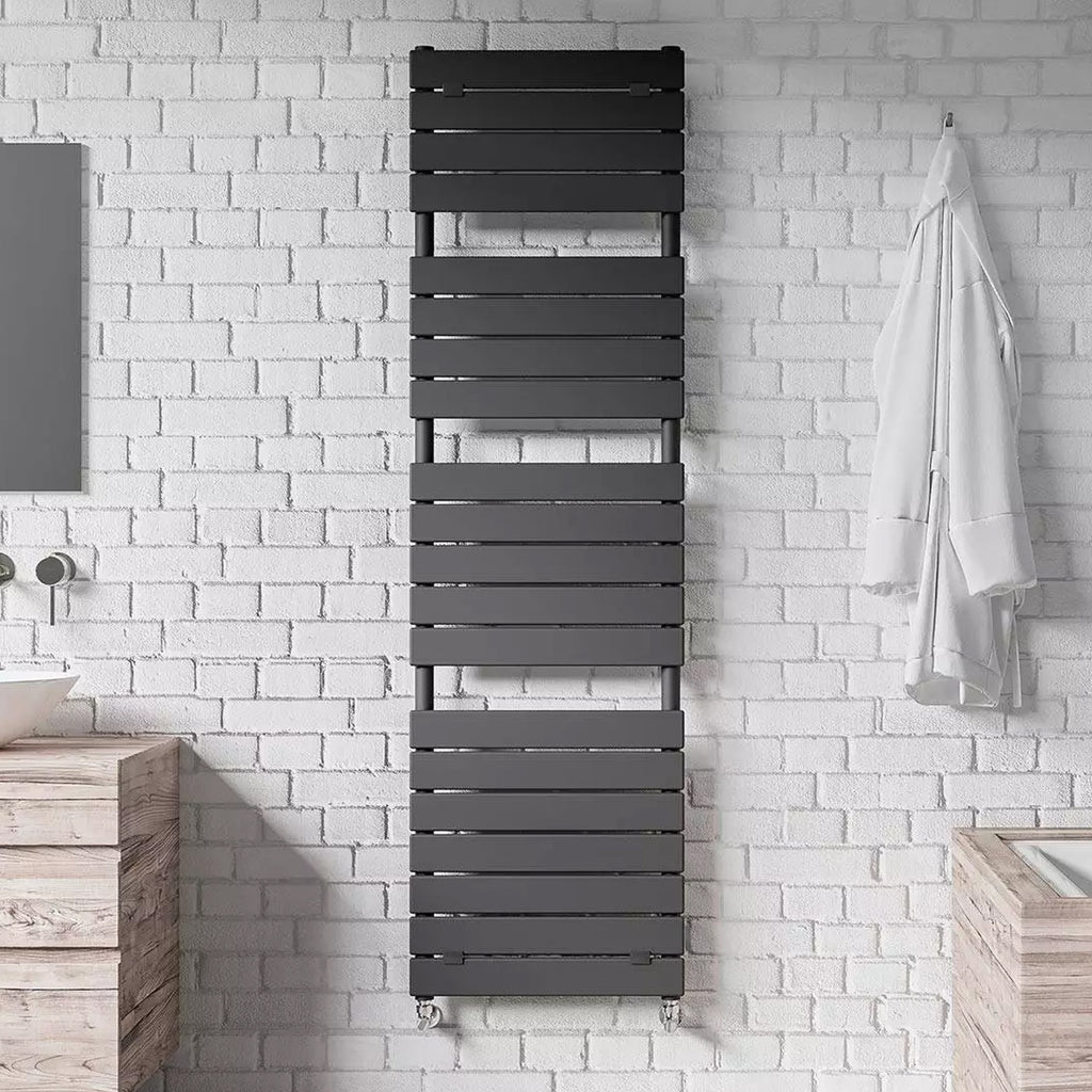 Termoarredo idraulico modello Palermo di Lazzarini 1738x500 - Nero Opaco