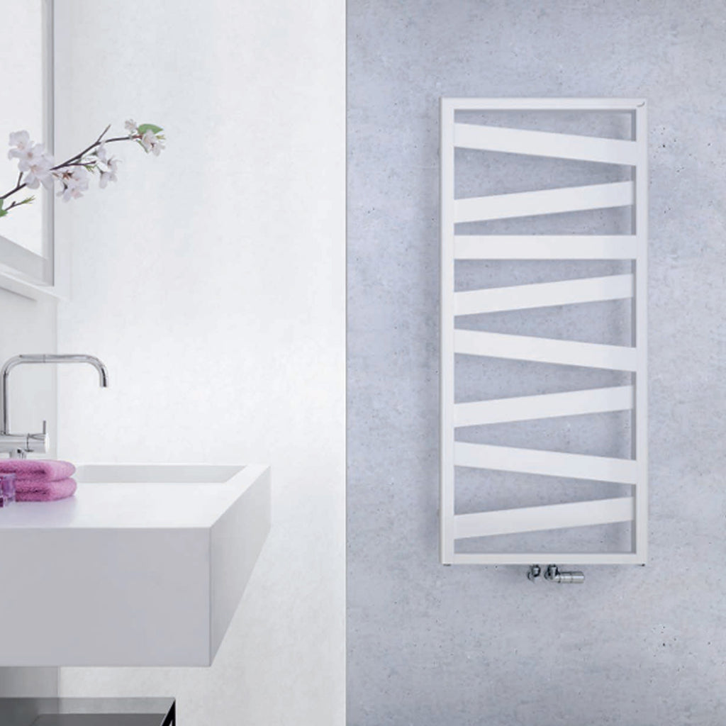 Termoarredo in acciaio Bianco Zehnder modello Ribbon H. 1266 x L. 500 mm