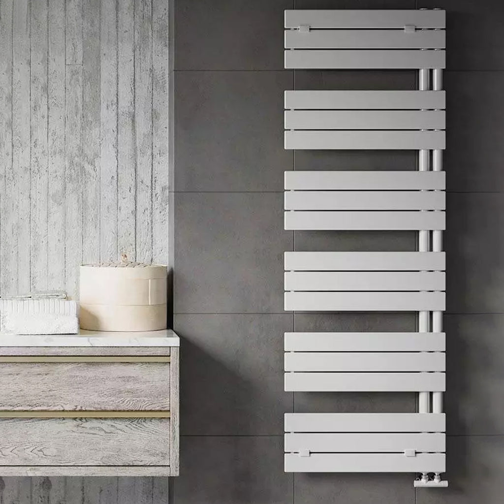 Termoarredo idraulico modello Alba di Lazzarini 1730x600 - Bianco