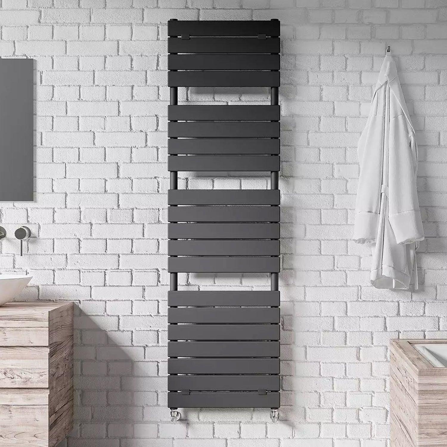 Termoarredo idraulico modello Palermo di Lazzarini 1738x500 - Nero Opaco