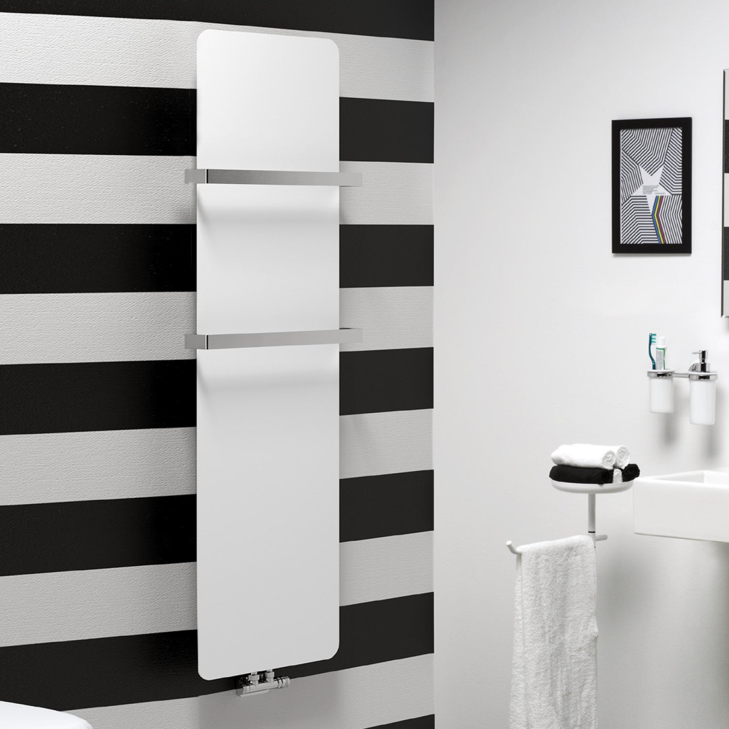 Termoarredo idraulico 960 Watt a muro in acciaio al carbonio collezione Caligo di Lineabeta colore bianco cm 57x179